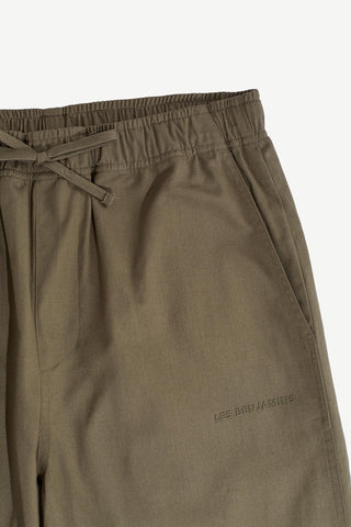 PANT 402