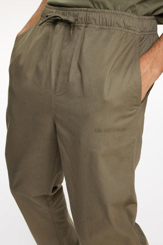 PANT 402