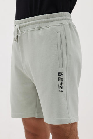 SHORT 001