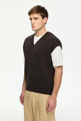 VEST 402