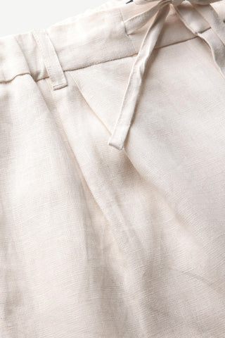 PANT 410