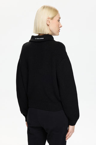 KNITWEAR 307