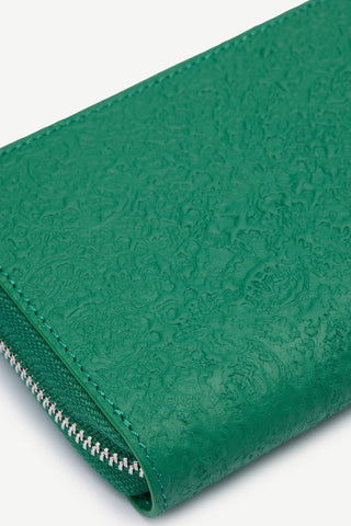 LARGE ZIPPED WALLET 010
