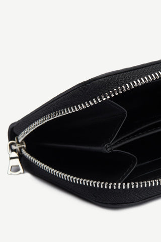 LARGE ZIPPED WALLET 012