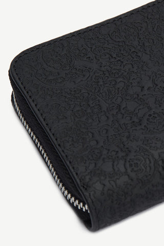 LARGE ZIPPED WALLET 012